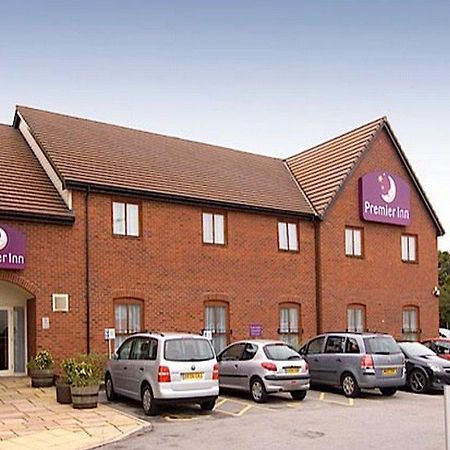 Premier Inn Manchester Trafford Centre North Экстерьер фото