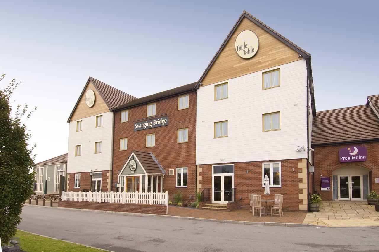 Premier Inn Manchester Trafford Centre North Экстерьер фото