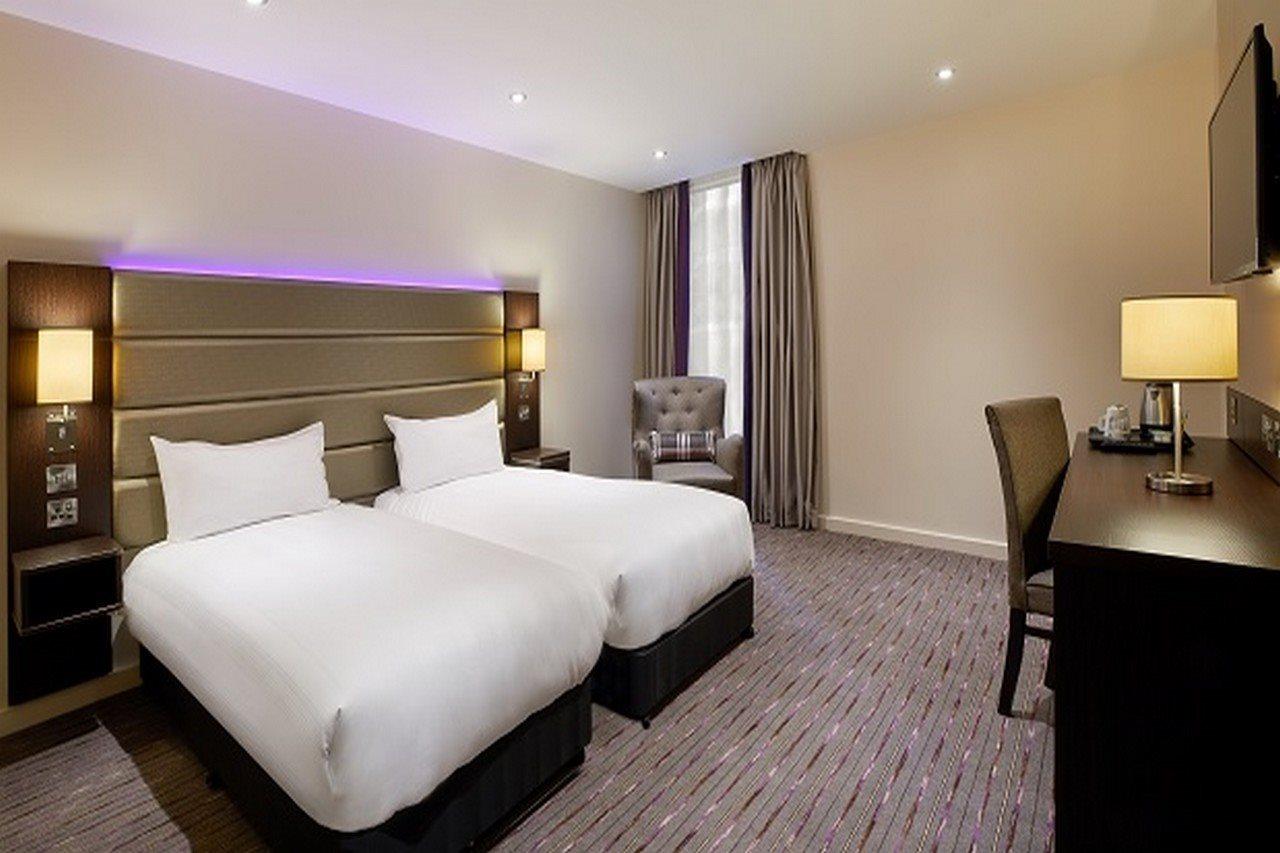 Premier Inn Manchester Trafford Centre North Экстерьер фото